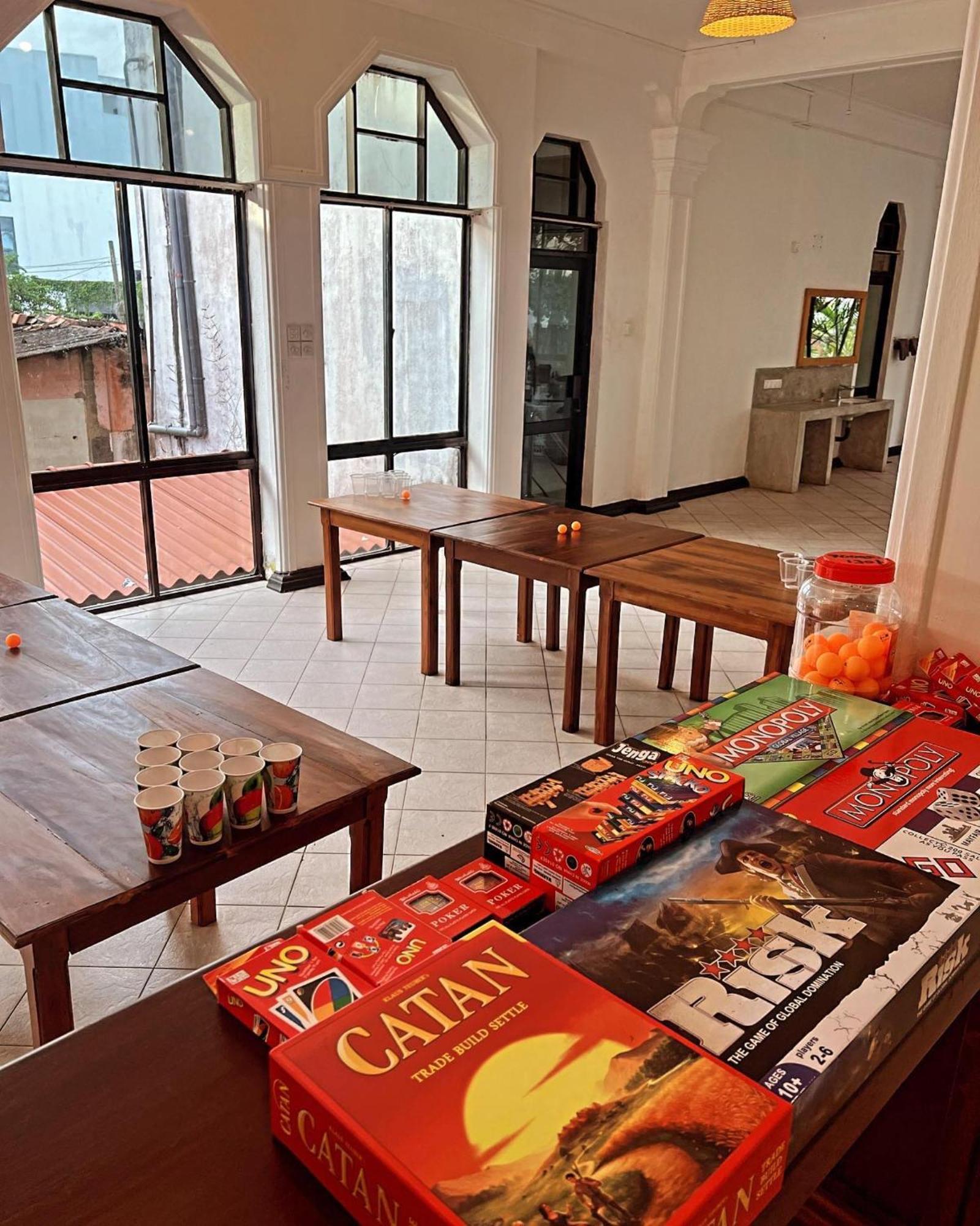 Hummus Hostel Hikkaduwa Exterior photo